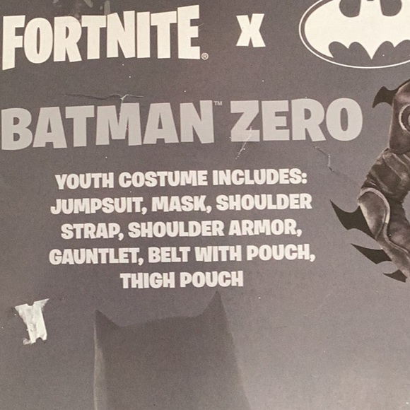 FORTNITE X BATMAN ZERO Youth costume boys m 8-10 - Picture 3 of 5